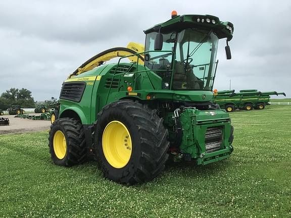 Image of John Deere 9700i Primary image