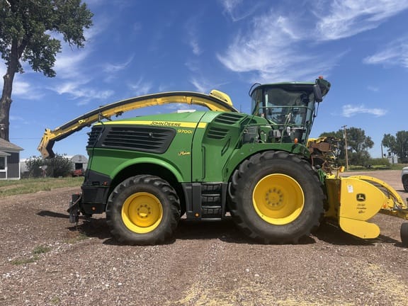 2023 John Deere 9700i Equipment Image0