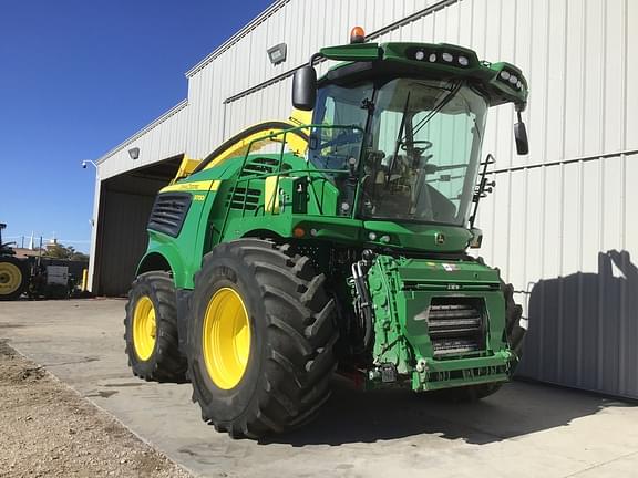 Image of John Deere 9700 equipment image 3