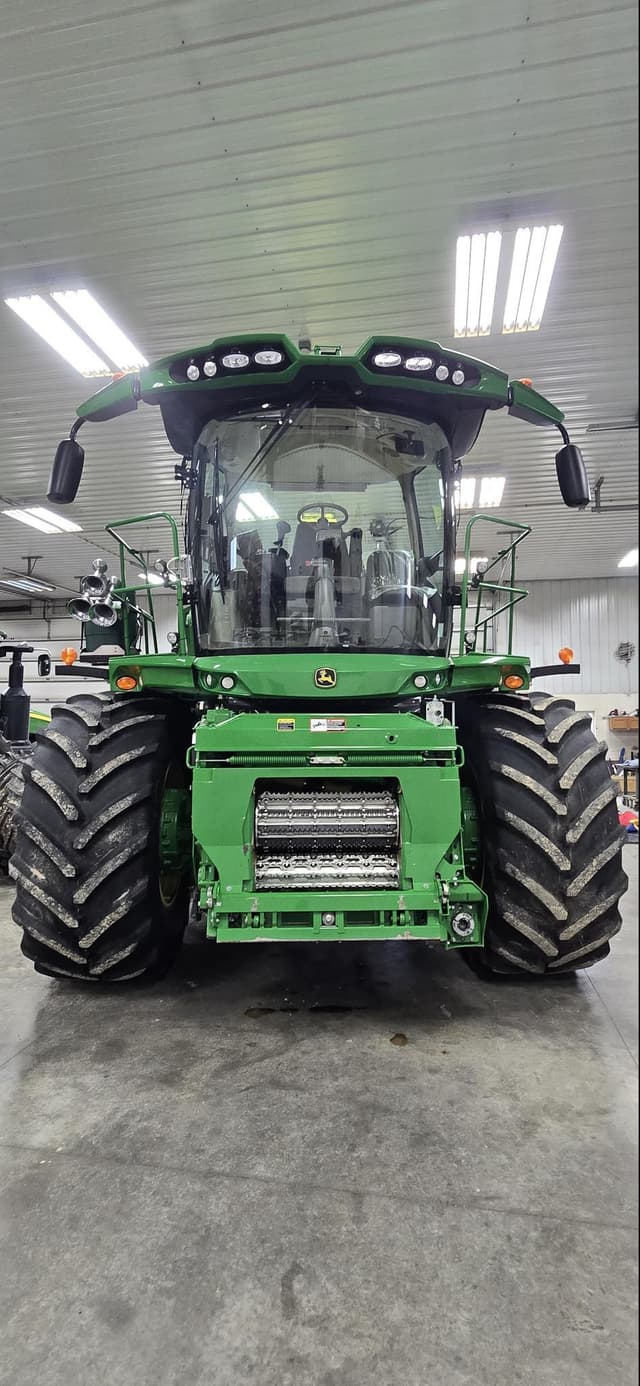 Image of John Deere 9800i equipment image 3