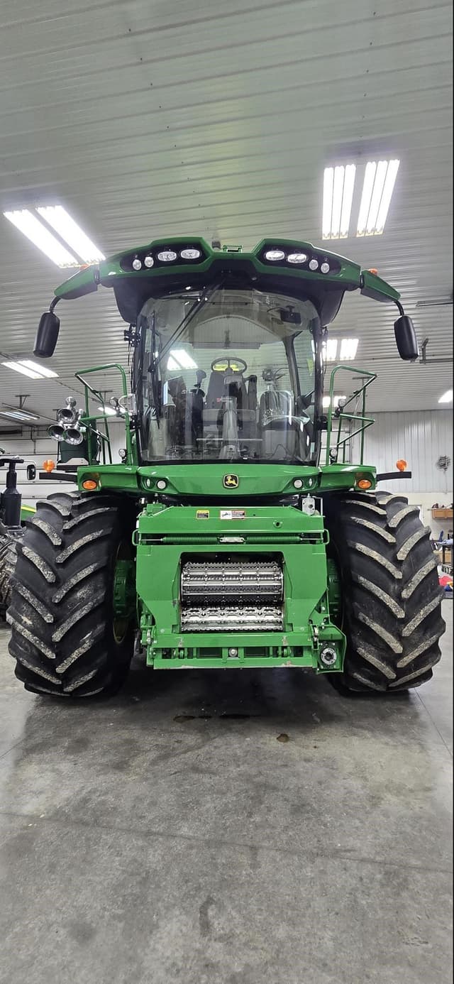 Image of John Deere 9800i equipment image 3