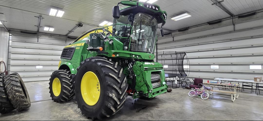 Image of John Deere 9800i Primary image