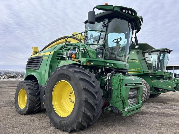 Image of John Deere 9800 equipment image 1