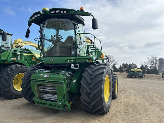 Image of John Deere 9900 equipment image 1