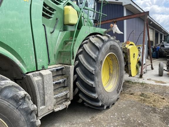 Image of John Deere 9900i equipment image 1