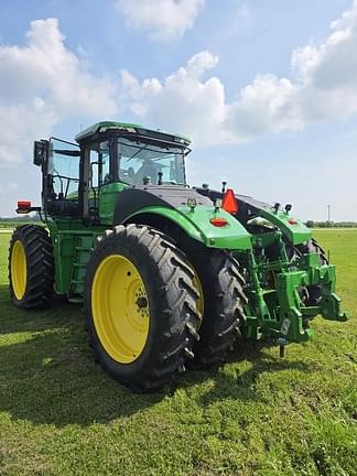 Image of John Deere 9R 390 equipment image 1
