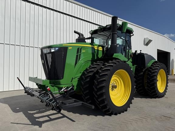 Image of John Deere 9R 440 equipment image 1