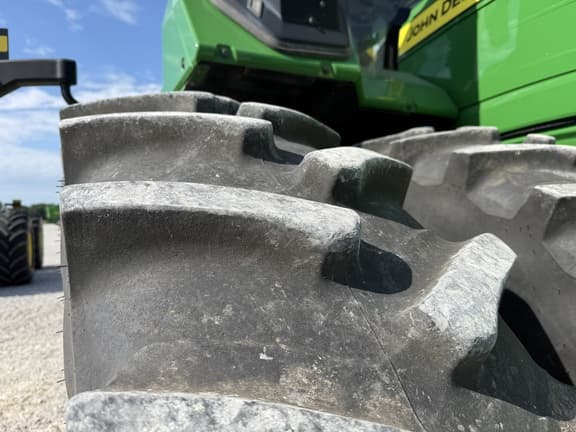 Image of John Deere 9R 440 equipment image 1