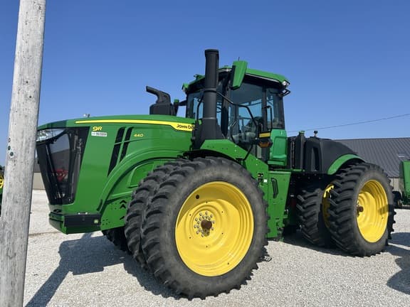 Image of John Deere 9R 440 equipment image 1