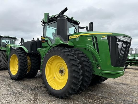 Image of John Deere 9R 440 equipment image 1