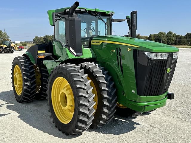 Image of John Deere 9R 440 equipment image 2