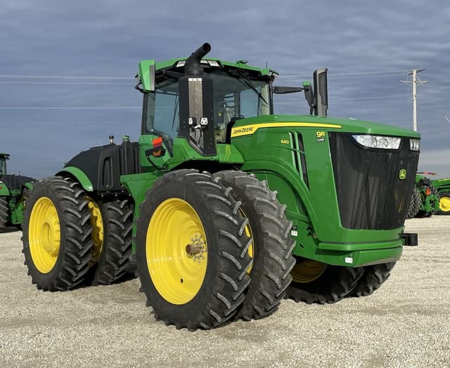 Image of John Deere 9R 440 equipment image 4