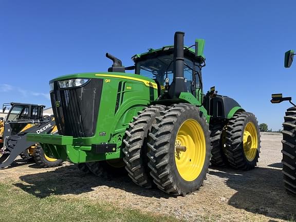 Image of John Deere 9R 440 equipment image 1