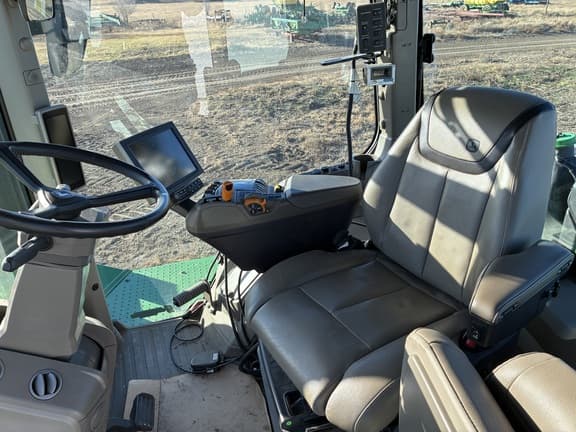Image of John Deere 9R 440 equipment image 3