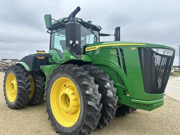 Image of John Deere 9R 440 equipment image 1