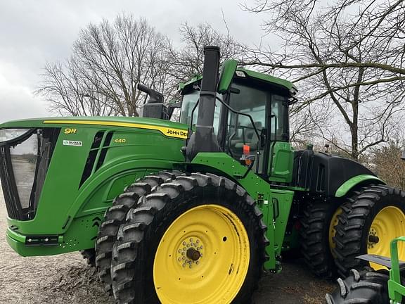 Image of John Deere 9R 440 equipment image 2