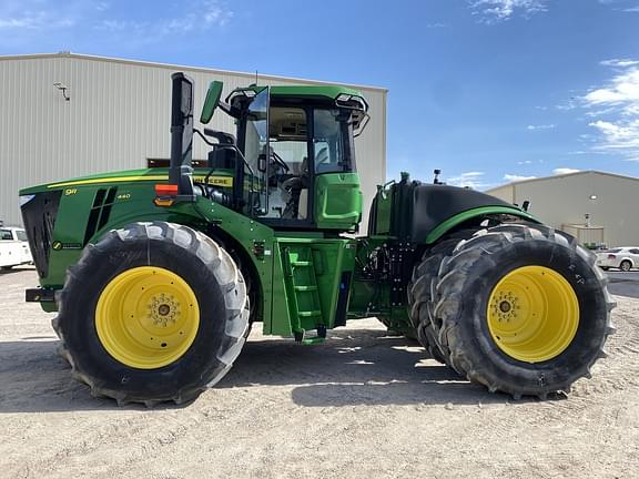 Image of John Deere 9R 440 equipment image 1