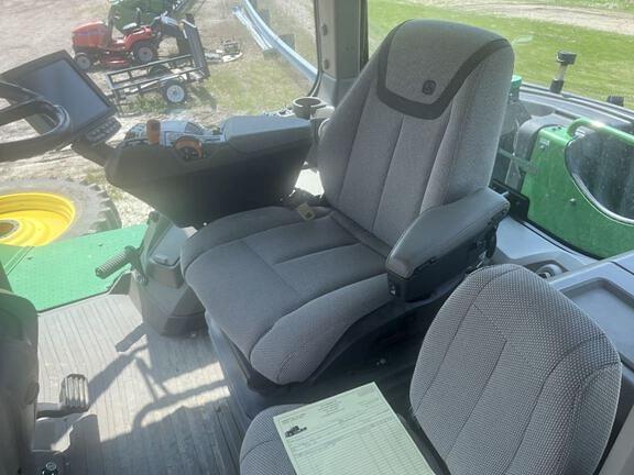 Image of John Deere 9R 440 equipment image 3