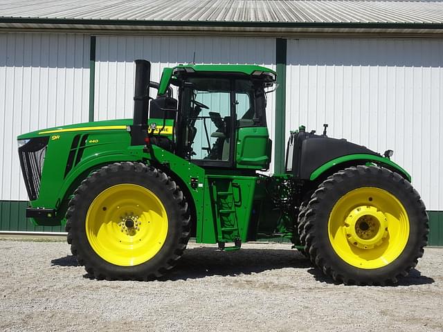 Image of John Deere 9R 440 equipment image 2