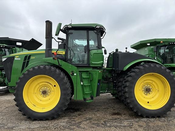 Image of John Deere 9R 440 equipment image 2