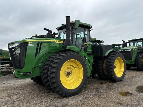 Image of John Deere 9R 440 equipment image 1