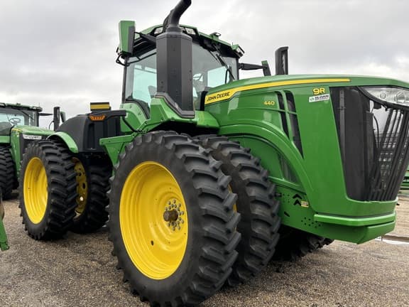 Image of John Deere 9R 440 equipment image 1