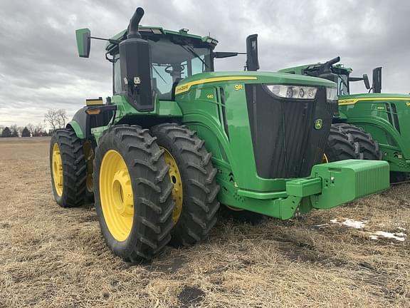 Image of John Deere 9R 440 equipment image 1