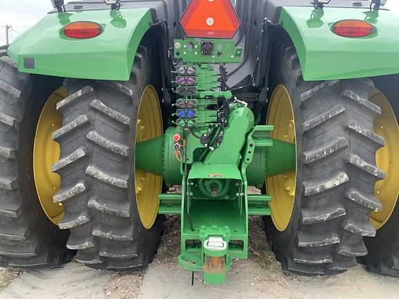 Image of John Deere 9R 640 equipment image 4