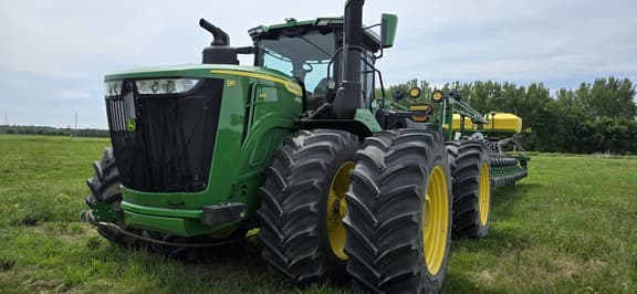 Image of John Deere 9R 640 equipment image 2