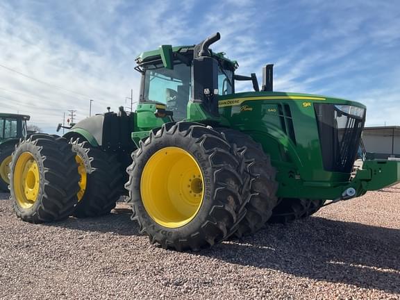 Image of John Deere 9R 640 equipment image 1