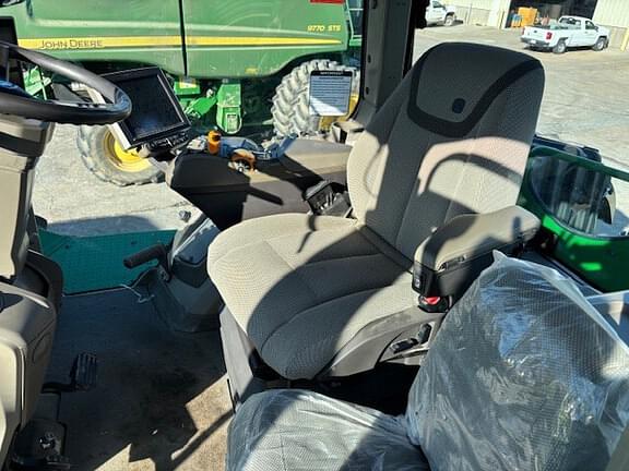 Image of John Deere 9R 640 equipment image 4