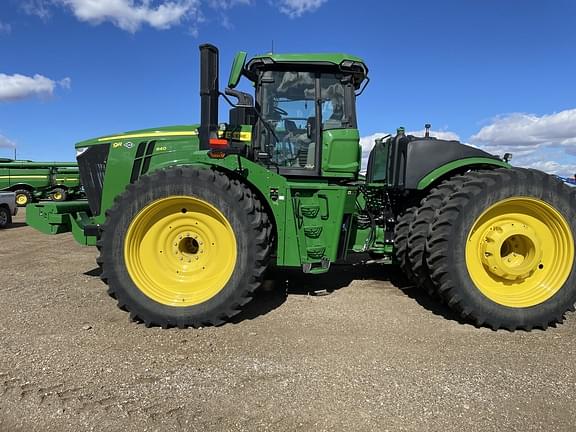 Image of John Deere 9R 640 equipment image 2