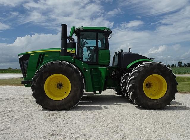 Image of John Deere 9R 640 equipment image 1