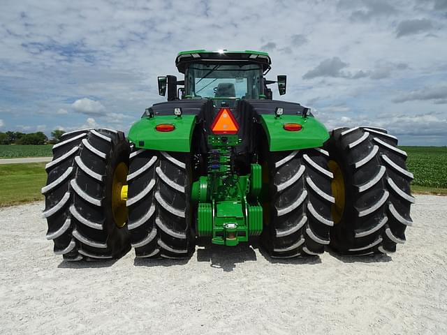 Image of John Deere 9R 640 equipment image 2