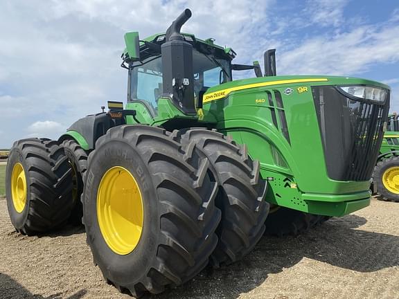 Image of John Deere 9R 640 equipment image 1