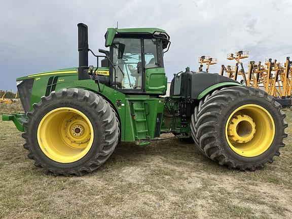 Image of John Deere 9R 640 equipment image 1