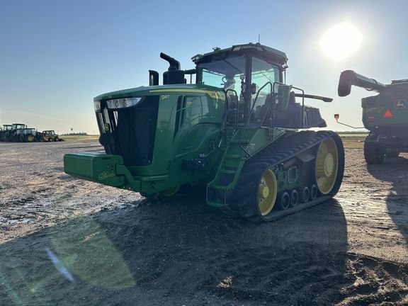 2023 John Deere 9RT 520 Equipment Image0