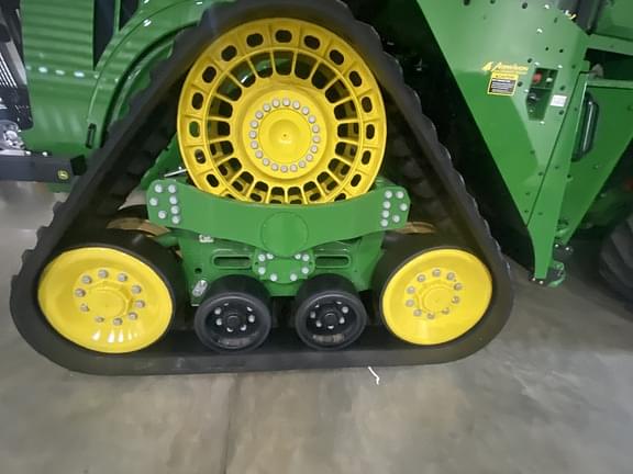 Image of John Deere 9RX 640 equipment image 2