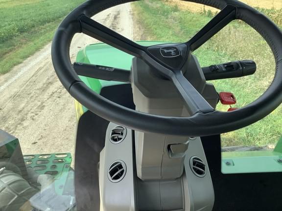 Image of John Deere 9RX 640 equipment image 4