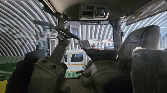 Image of John Deere 9RX 640 equipment image 2