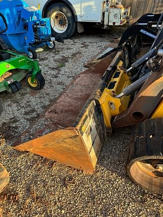 Image of John Deere Bucket Image 1