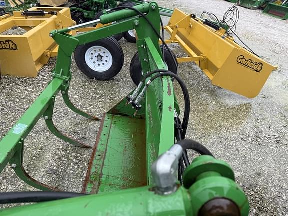 Image of John Deere Bucket Grapple equipment image 3