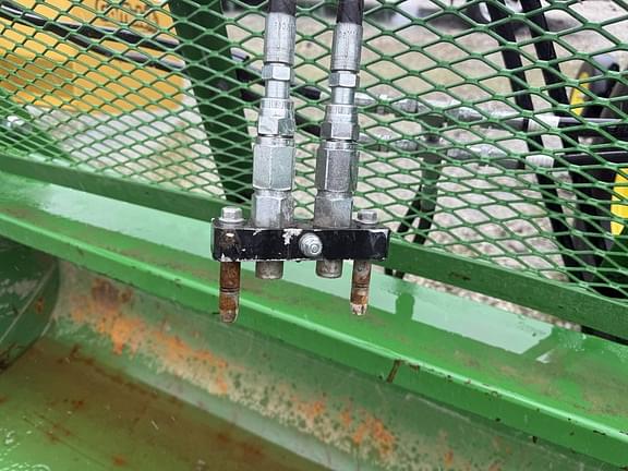 Image of John Deere Bucket Grapple equipment image 4