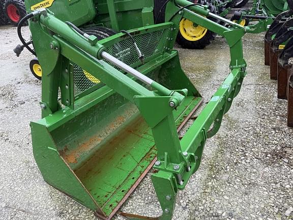 Image of John Deere Bucket Grapple equipment image 1