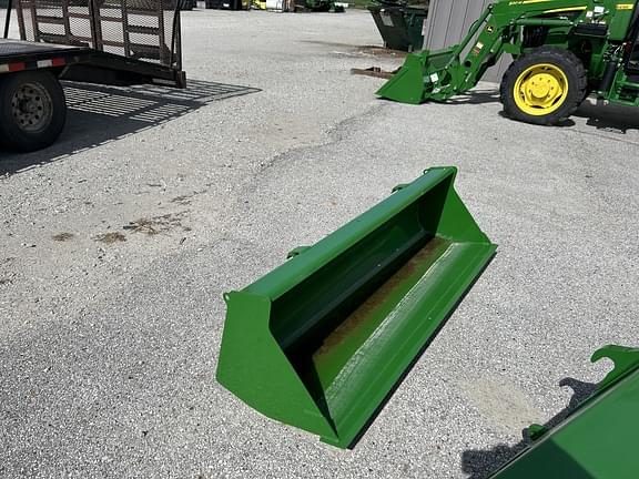 Image of John Deere Bucket equipment image 4