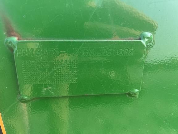 Image of John Deere Bucket equipment image 4