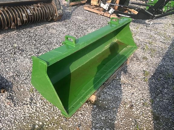 Image of John Deere Bucket Primary image