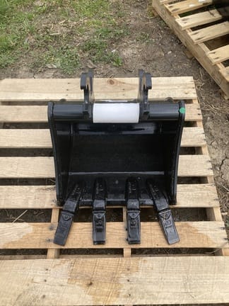 Main image John Deere Compact Excavator Bucket