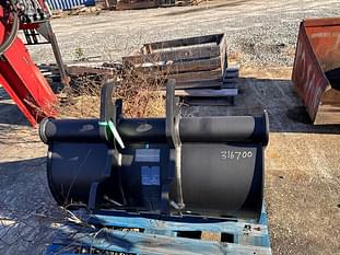 2023 John Deere Compact Excavator Bucket Equipment Image0