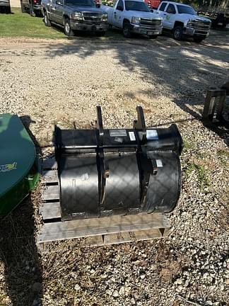 Image of John Deere Excavator Bucket Image 1